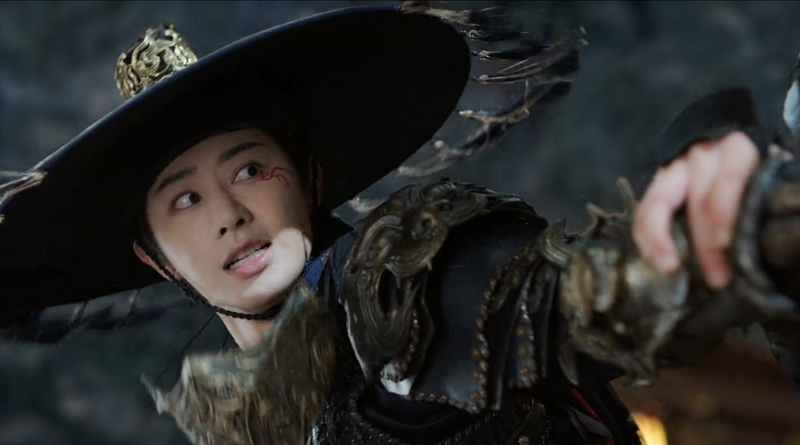 A scene from Chinese period drama, A Dream Within a Dream episode 8 recap of man in a hat fighting