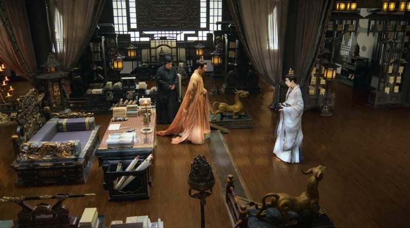 A scene from Chinese period drama, A Dream Within a Dream episodes 29-31 recap of an emperor talking to his son in the palace