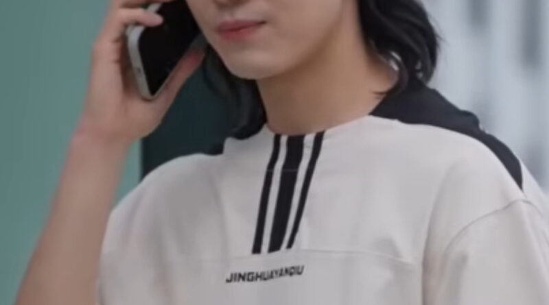 Affinity episode recap: Chinese sci-fi drama scene of a man talking on the phone