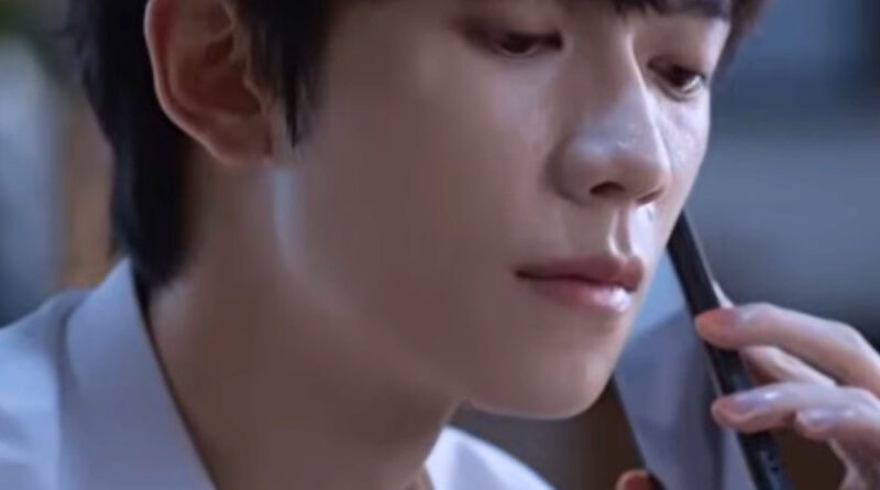 Affinity episode recap: Chinese sci-fi drama scene of a man in a white shirt talking on the phone