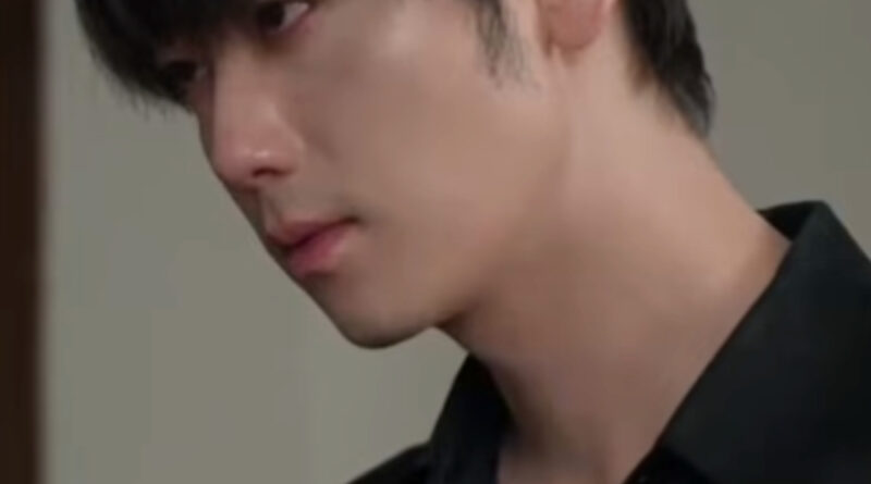 Affinity episode recap: Chinese sci-fi drama scene of a man in a black shirt