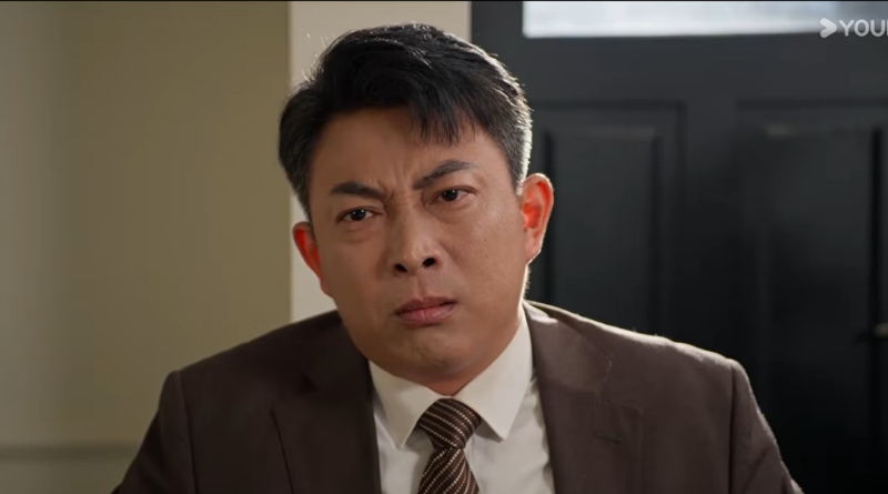 Affinity episode recap 39-40: Chinese sci-fi drama scene of a man in a brown suit, crying