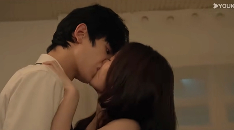Affinity romance review: Chinese Drama of Chinese Drama of a couple kissing