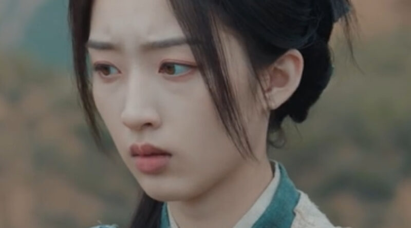 Scene from period Chinese drama The Road To Splendor Episode 5 recap and review of a woman in travel clothes
