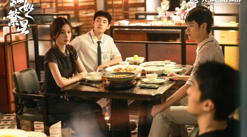 Scene from modern Chinese drama Road To Success Episodes 11-12 recap of a woman with her 2 students having dinner in a restaurant