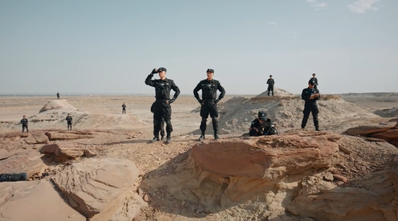 Scene from modern Chinese drama Road Home Episode 10 recap and review of policemen in training in the desert