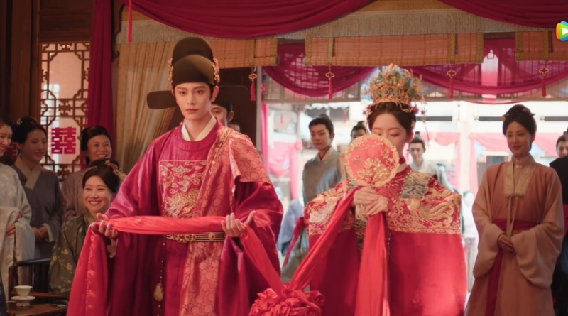 Scene from period Chinese drama The Road To Splendor Episode 24 recap and review of a traditional Chinese wedding