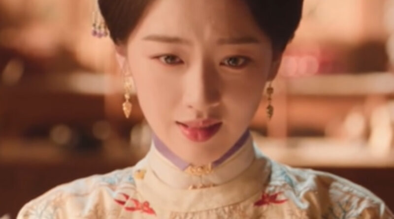 Scene from period Chinese drama The Road To Splendor Episode 31 recap and review of a woman reading a ledger