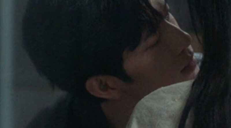 Scene from modern Chinese drama The Early Spring Episode 10 recap and review of a man leaning in to kiss a woman
