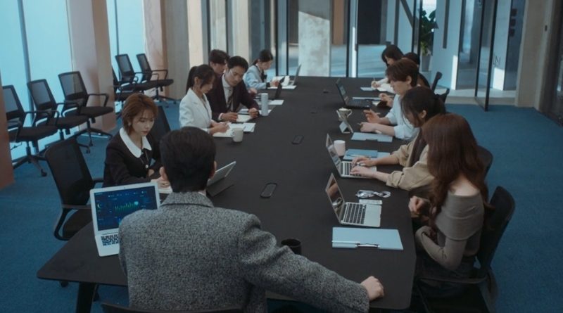 Scene from modern Chinese drama The Early Spring Episode 3 recap and review of a boeardroom meeting