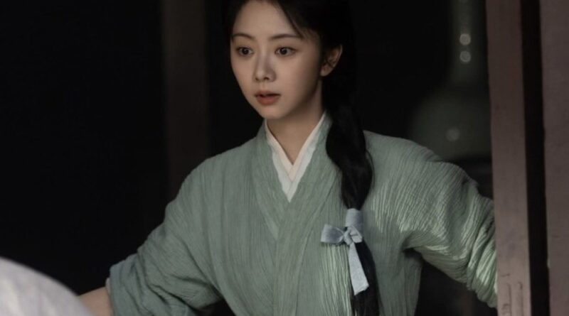 Scene from period Chinese drama Against The Current (2026) Episode 25 Recap and review of a woman in plain green hanfu