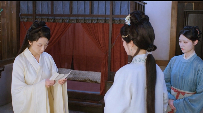 Scene from period Chinese drama Spring of The Blade (2026) Episode 17 Recap and review of a woman reading a letter with 2 other women looking on